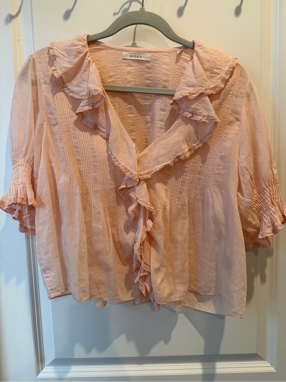 Doen Blush Ruffle-Front Women's Blouse